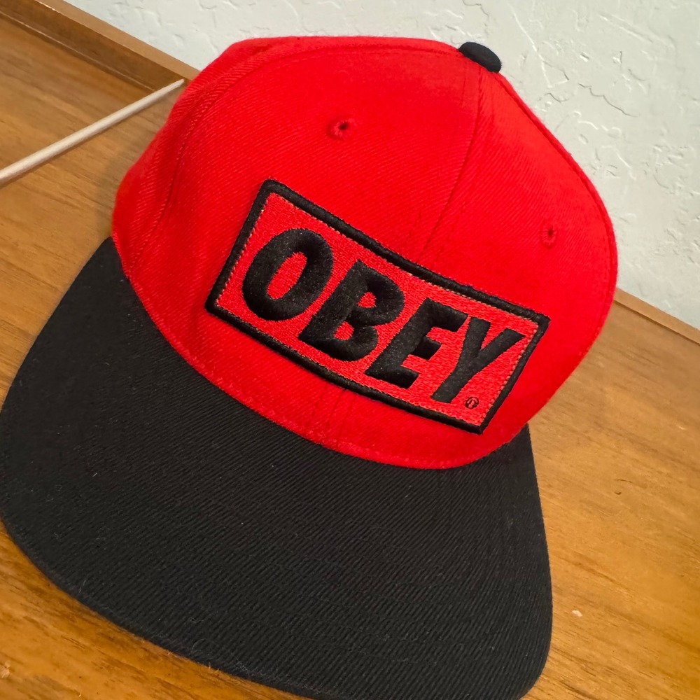 Obey Snapback Hat Mens OSFM Red Black Good Condition Embroidered Box Logo Cap